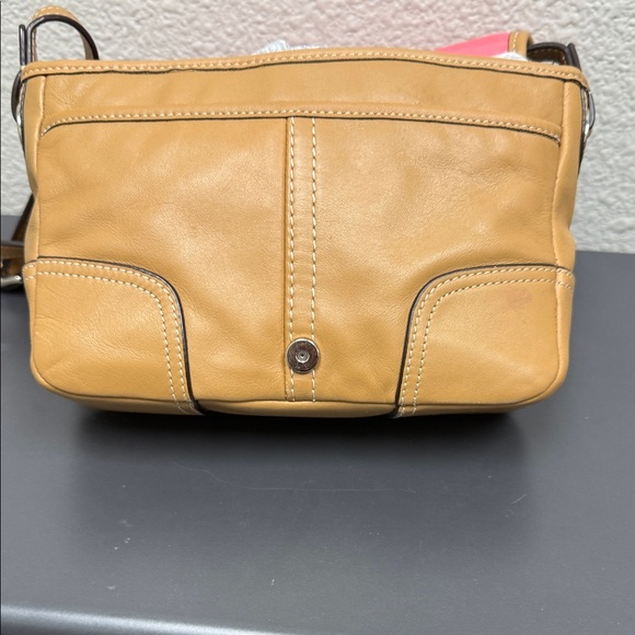 Vintage Coach Hadley Field Tan Leather Crossbody Bag - Picture 5 of 11